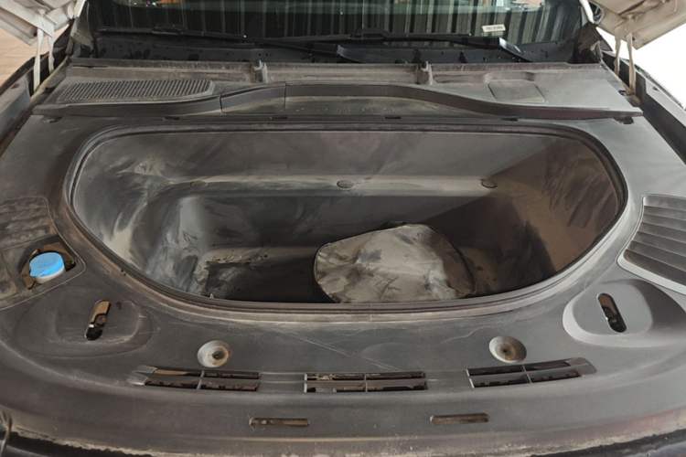 Used XPeng G9 2024 702 Max Engine Bay