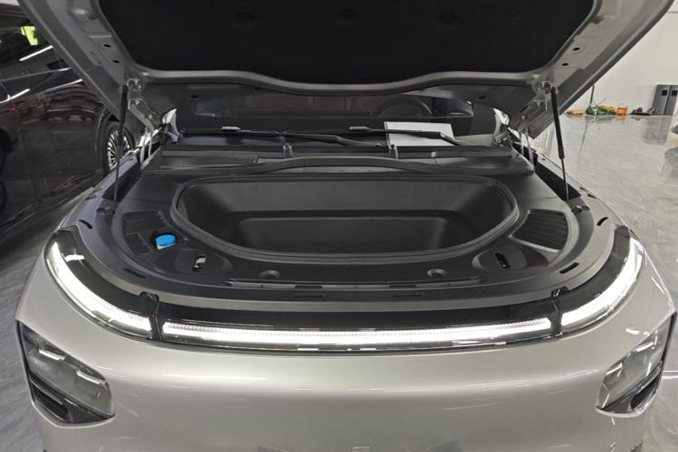 Used XPeng G9 2024 570 Max Engine Bay