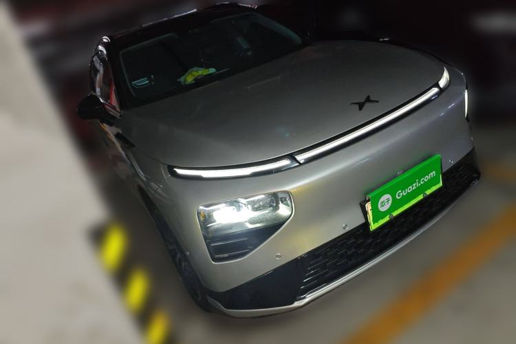 Used XPeng G9 2024 702 Max Front Right 45 Deg