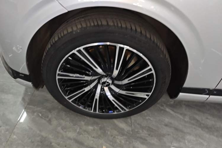 Used XPeng G9 2024 570 Max Left Front Wheel Hub