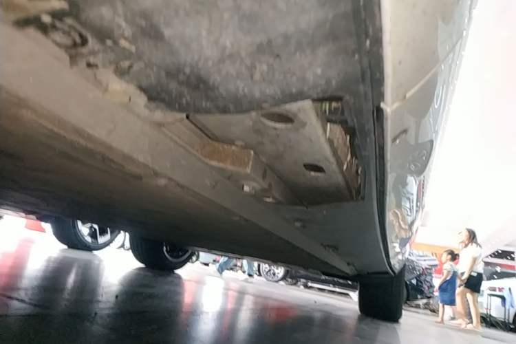 Used XPeng G9 2024 570 Max Left Side Sill