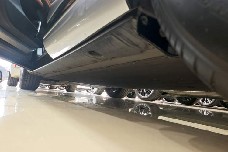 Used XPeng G9 2024 702 Pro Left Side Sill