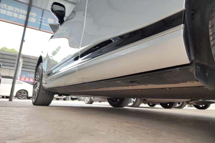 Used XPeng G9 2024 702 Max Left Side Sill