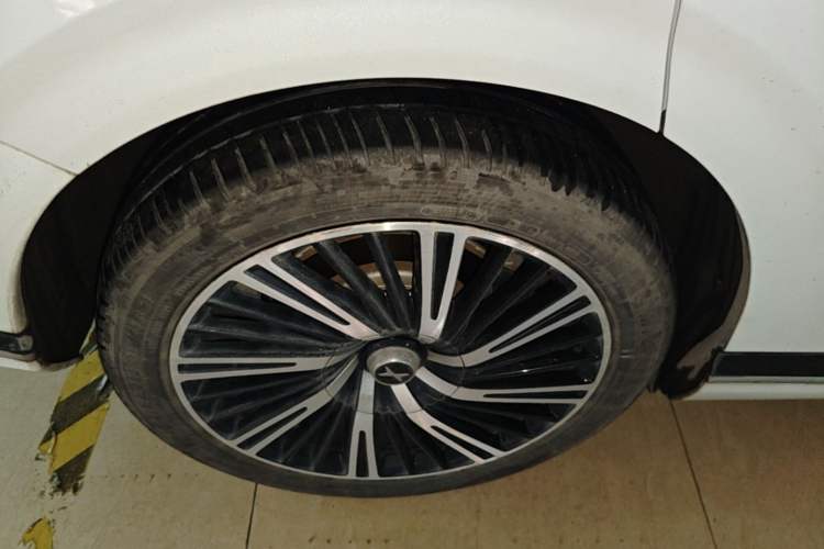 Used XPeng G9 2024 702 Max Right Rear Wheel Hub