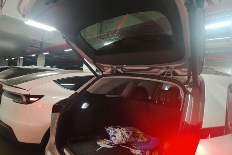 Used XPeng G9 2024 570 Max Trunk