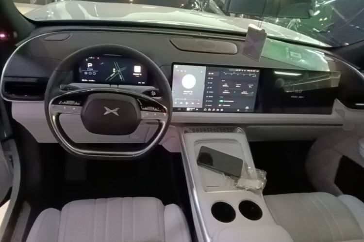 Used XPeng G9 2024 570 Max Center Console