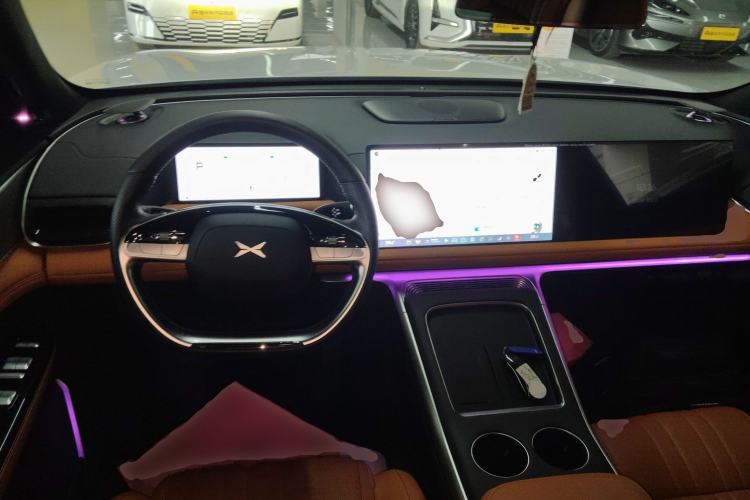 Used XPeng G9 2024 570 Pro Center Console