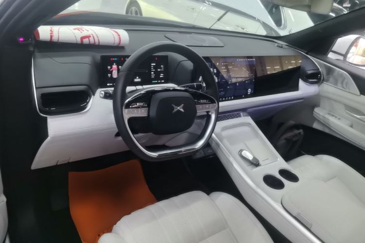 Used XPeng G9 2024 570 Pro Center Console