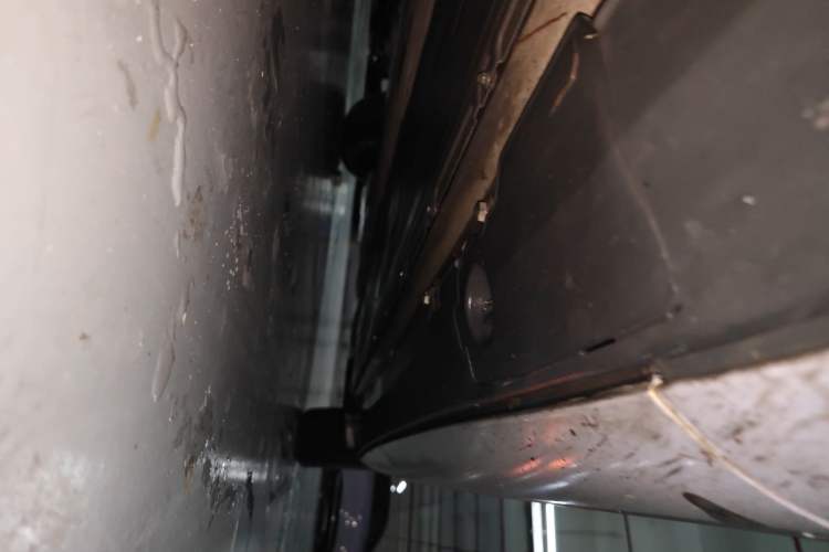 Used XPeng G9 2024 570 Max Chassis Front Left