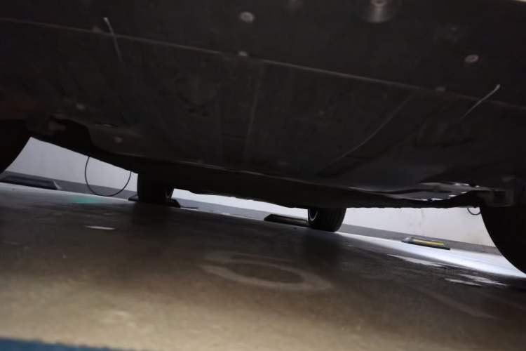 Used XPeng G9 2024 702 Pro Chassis Front
