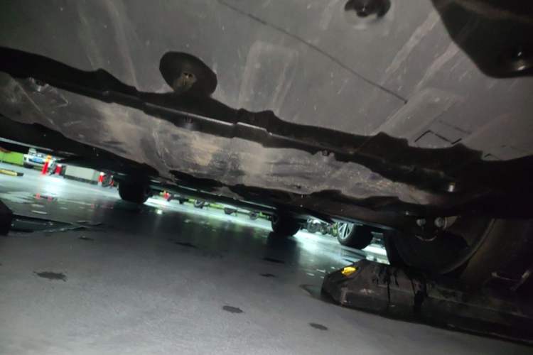 Used XPeng G9 2024 570 Max Chassis Rear