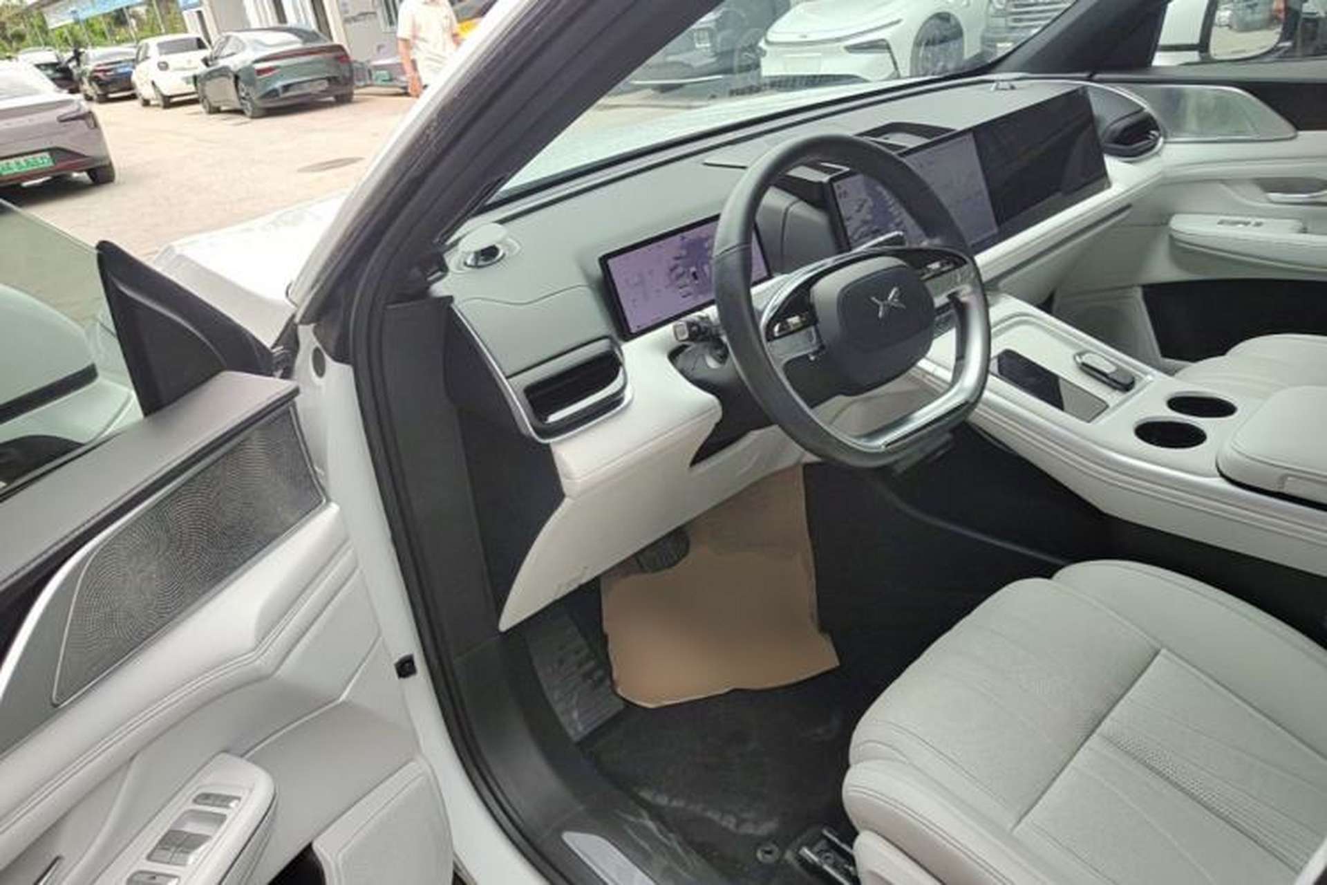Used XPeng G9 2024 570 Max Driver Seat