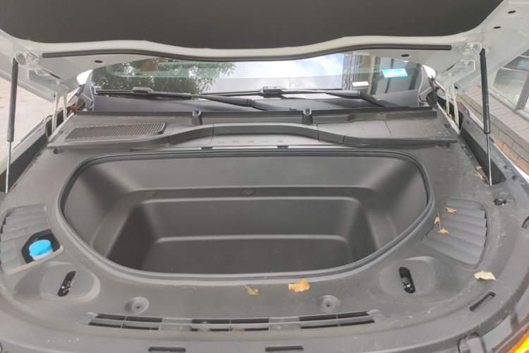 Used XPeng G9 2024 702 Max Engine Bay