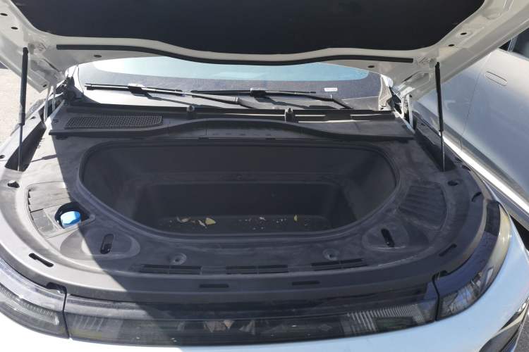Used XPeng G9 2024 702 Max Engine Bay