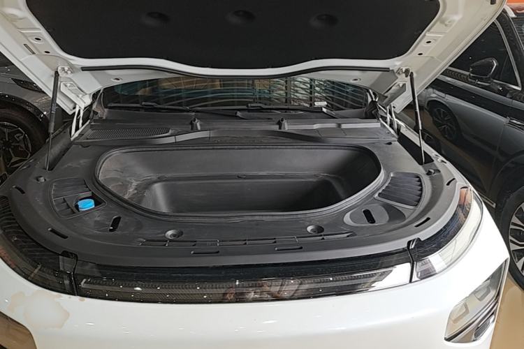 Used XPeng G9 2024 570 Max Engine Bay