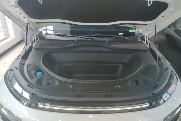 Used XPeng G9 2024 570 Max Engine Bay
