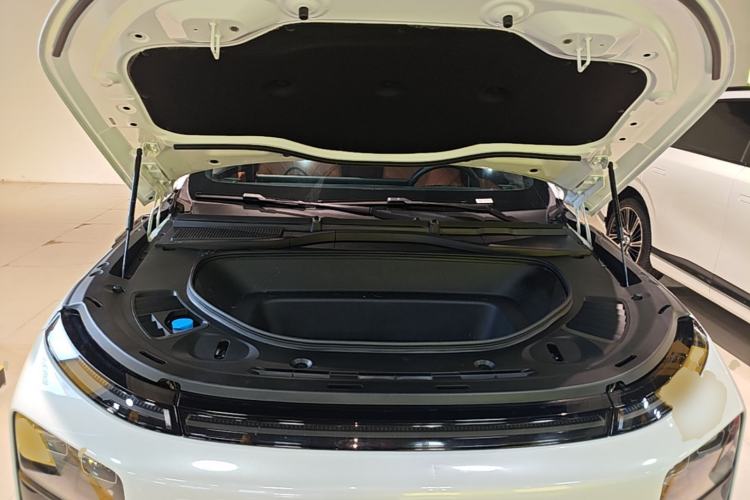 Used XPeng G9 2024 702 Pro Engine Bay