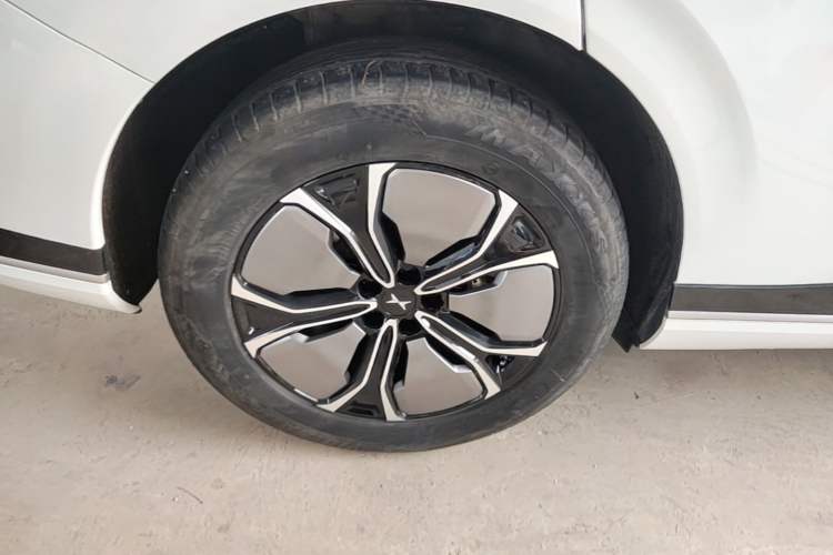 Used XPeng G9 2024 570 Pro Exterior 5
