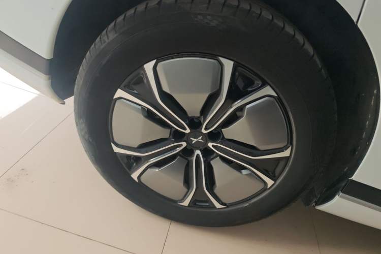 Used XPeng G9 2024 702 Pro Exterior 5
