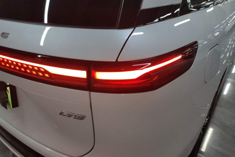 Used XPeng G9 2024 570 Max Exterior 6