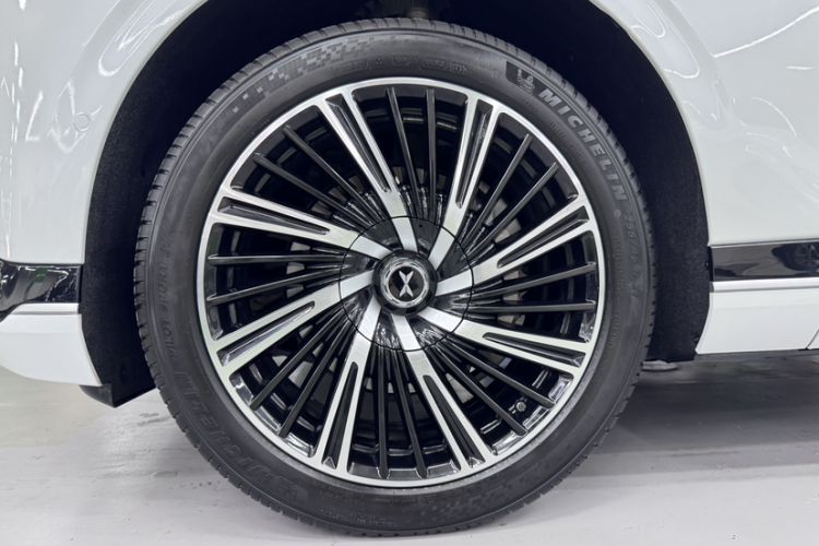 Used XPeng G9 2024 702 Max Exterior 8