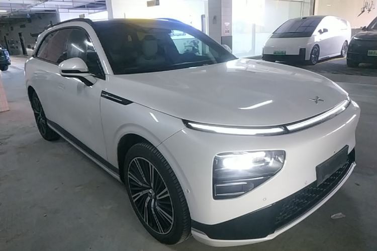 Used XPeng G9 2024 702 Max Front Right 45 Deg