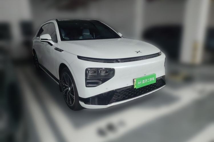Used XPeng G9 2024 570 Max Front Right 45 Deg