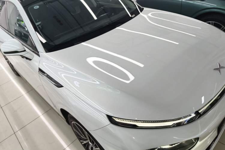 Used XPeng G9 2024 570 Max Front Right 45 Deg
