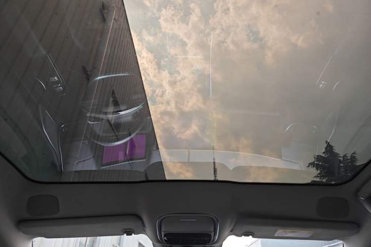 Used XPeng G9 2024 570 Max Headliner