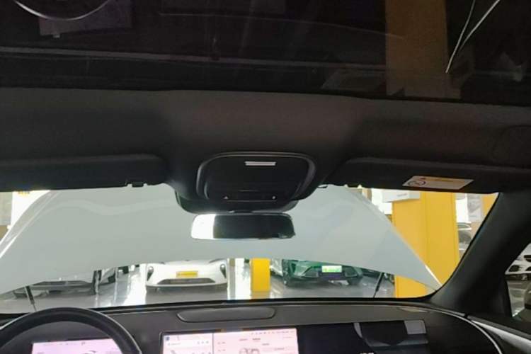 Used XPeng G9 2024 570 Max Headliner