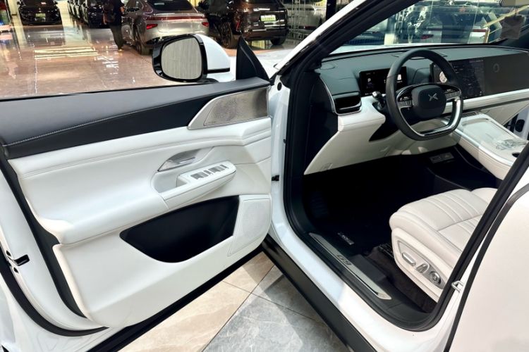 Used XPeng G9 2024 570 Max Interior 8