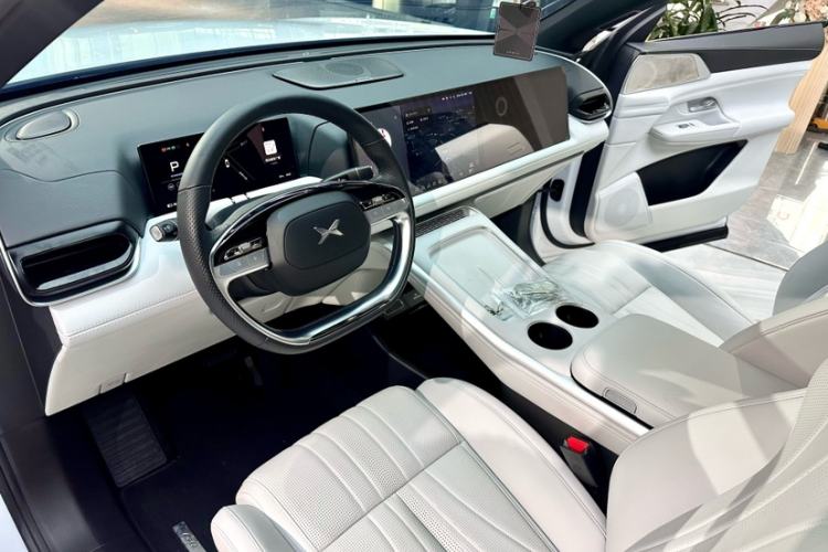 Used XPeng G9 2024 570 Max Interior 9