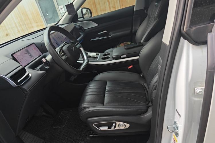 Used XPeng G9 2024 570 Max Left Front Seat