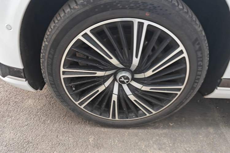 Used XPeng G9 2024 570 Max Left Front Wheel Hub