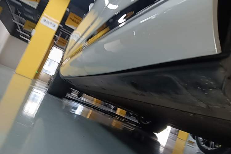 Used XPeng G9 2024 570 Pro Left Side Sill