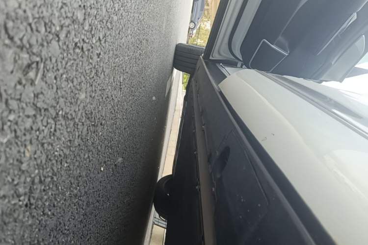 Used XPeng G9 2024 570 Max Left Side Sill