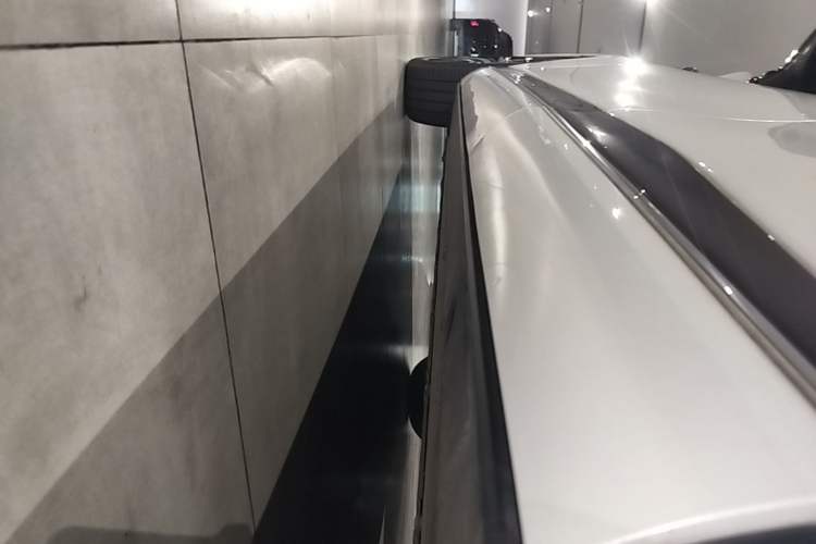 Used XPeng G9 2024 570 Max Left Side Sill