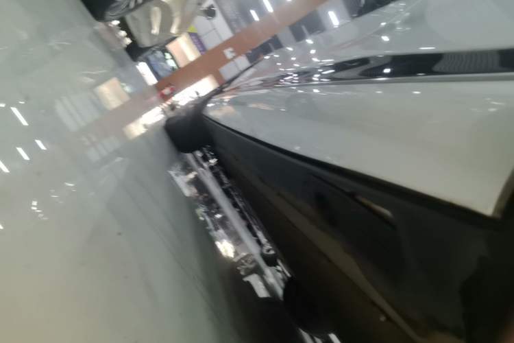 Used XPeng G9 2024 570 Pro Left Side Sill