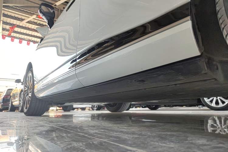 Used XPeng G9 2024 570 Max Left Side Sill