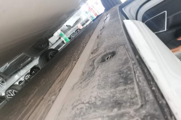 Used XPeng G9 2024 570 Pro Left Side Sill