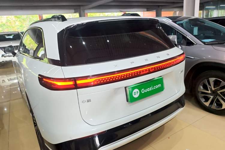 Used XPeng G9 2024 570 Max Rear Left 45 Deg