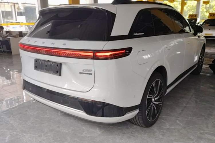Used XPeng G9 2024 570 Max Rear Right 45 Deg