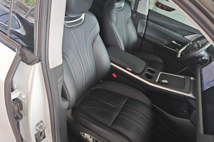 Used XPeng G9 2024 570 Max Right Front Seat