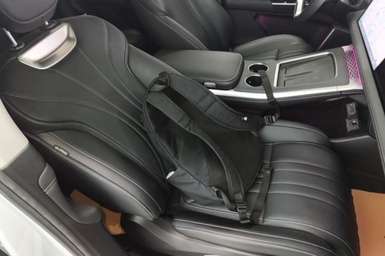 Used XPeng G9 2024 570 Max Right Front Seat