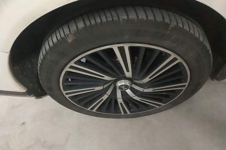 Used XPeng G9 2024 702 Max Right Rear Wheel Hub