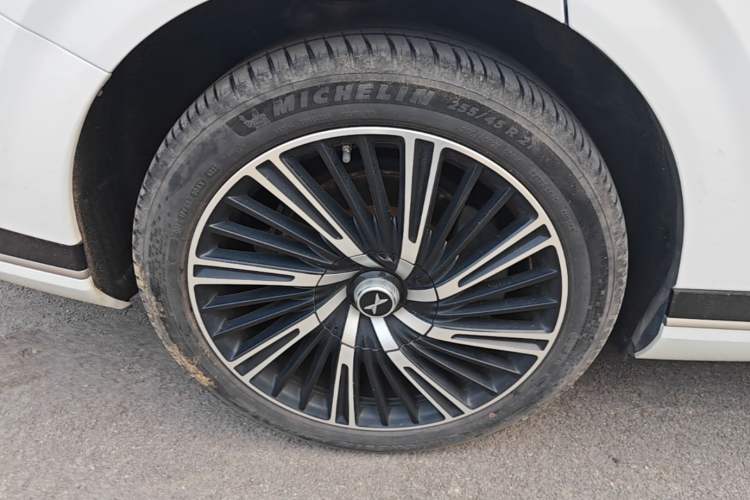 Used XPeng G9 2024 570 Max Right Rear Wheel Hub