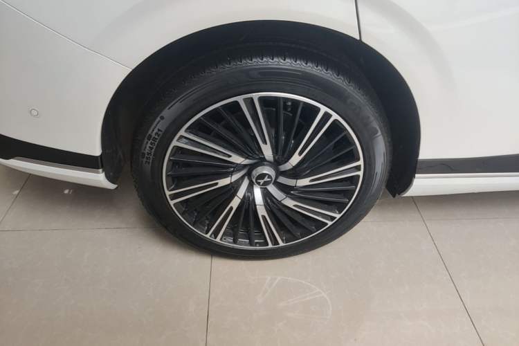 Used XPeng G9 2024 570 Max Right Rear Wheel Hub