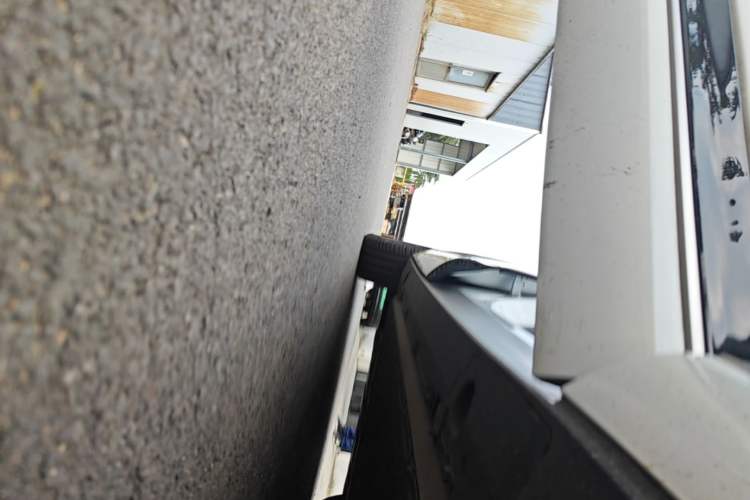 Used XPeng G9 2024 570 Max Right Side Sill