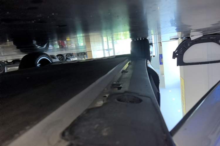 Used XPeng G9 2024 702 Max Right Side Sill