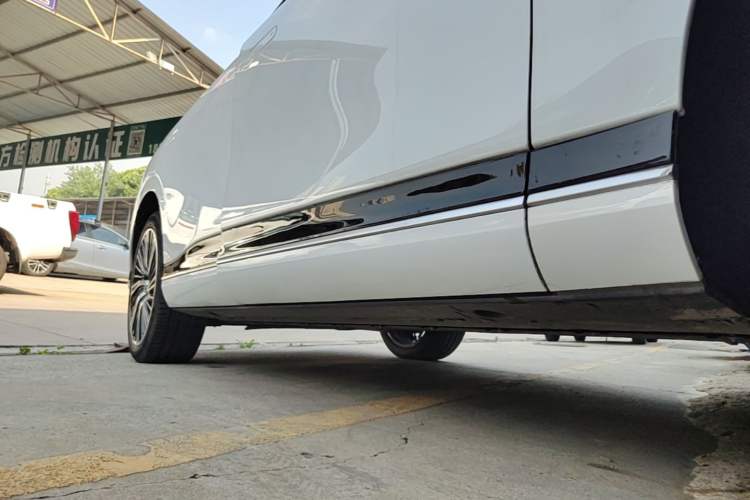 Used XPeng G9 2024 650 Max Right Side Sill